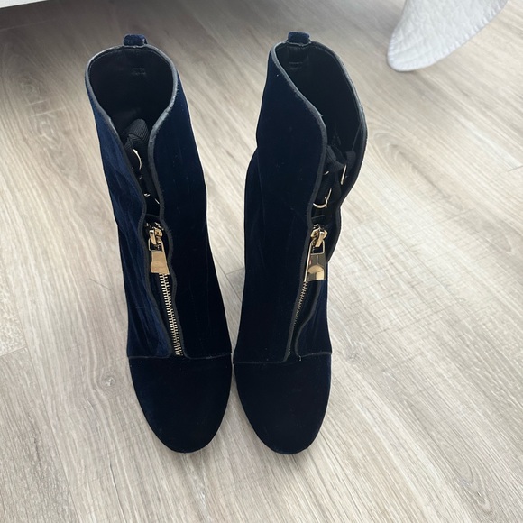Zara bow blue velvet boots ,Size 7.5 ,size 38 Eu - Picture 4 of 5